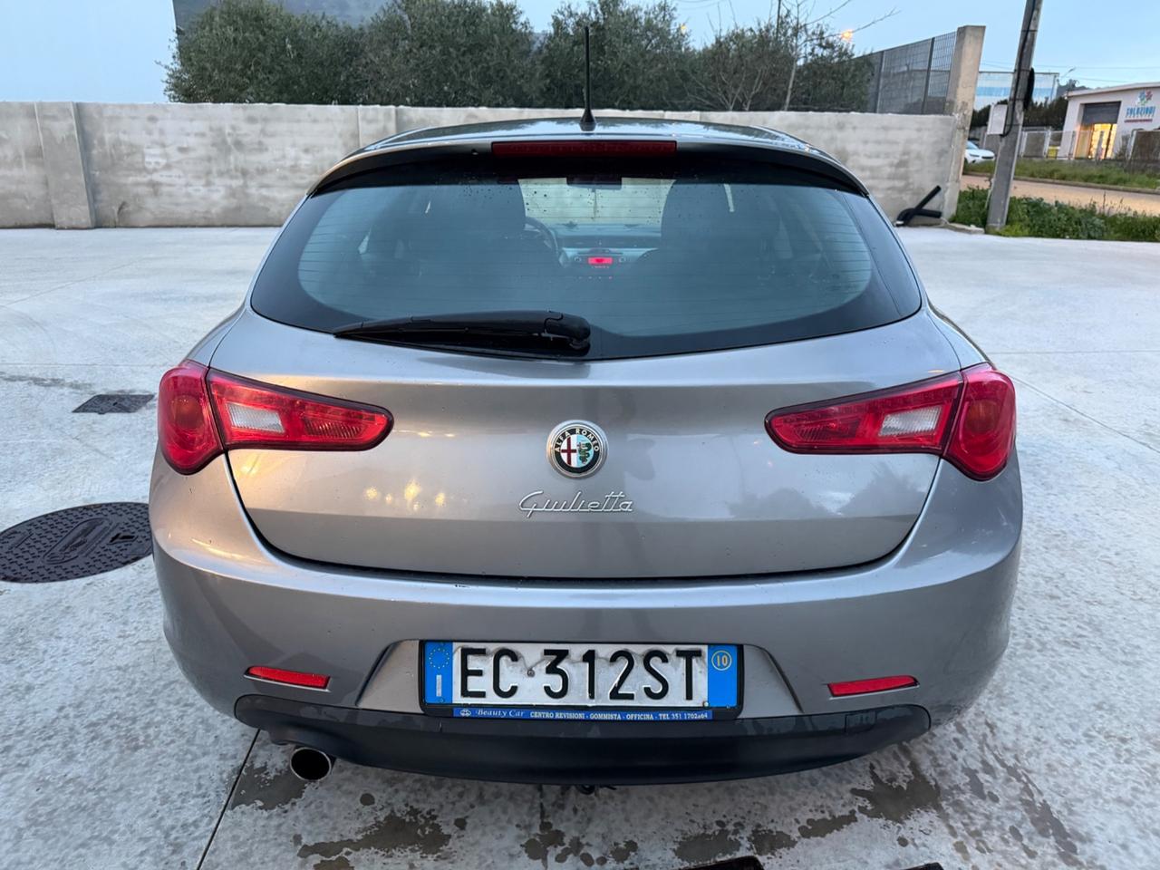 Alfa Romeo Giulietta 1.6 JTDm-2 105 CV Distinctive