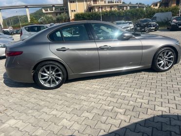 Alfa Romeo Giulia 2.2 Turbodiesel 190 CV AT8 B-Tech