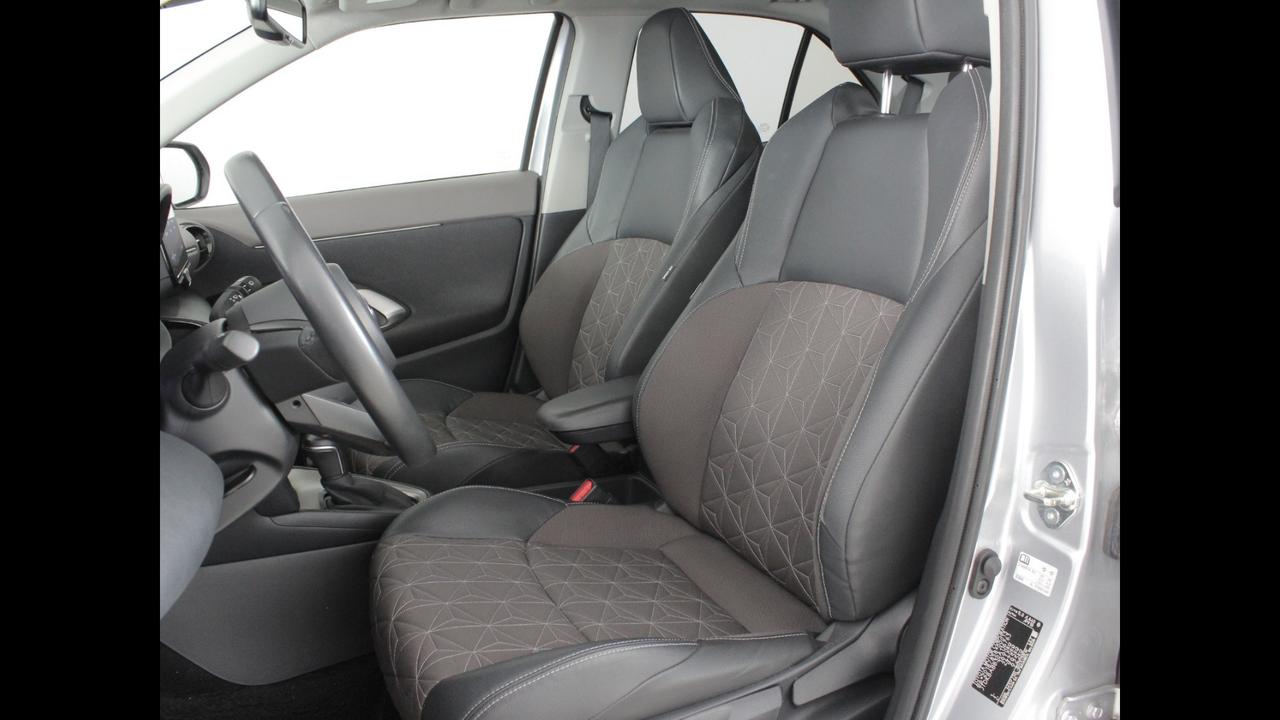 TOYOTA Yaris Cross - Yaris Cross 1.5h Lounge fwd 116cv e-cvt