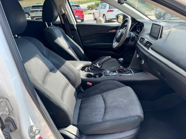 Mazda 3 2.2 Skyactiv-D Exceed - LIEVE URTO FRONT. !!