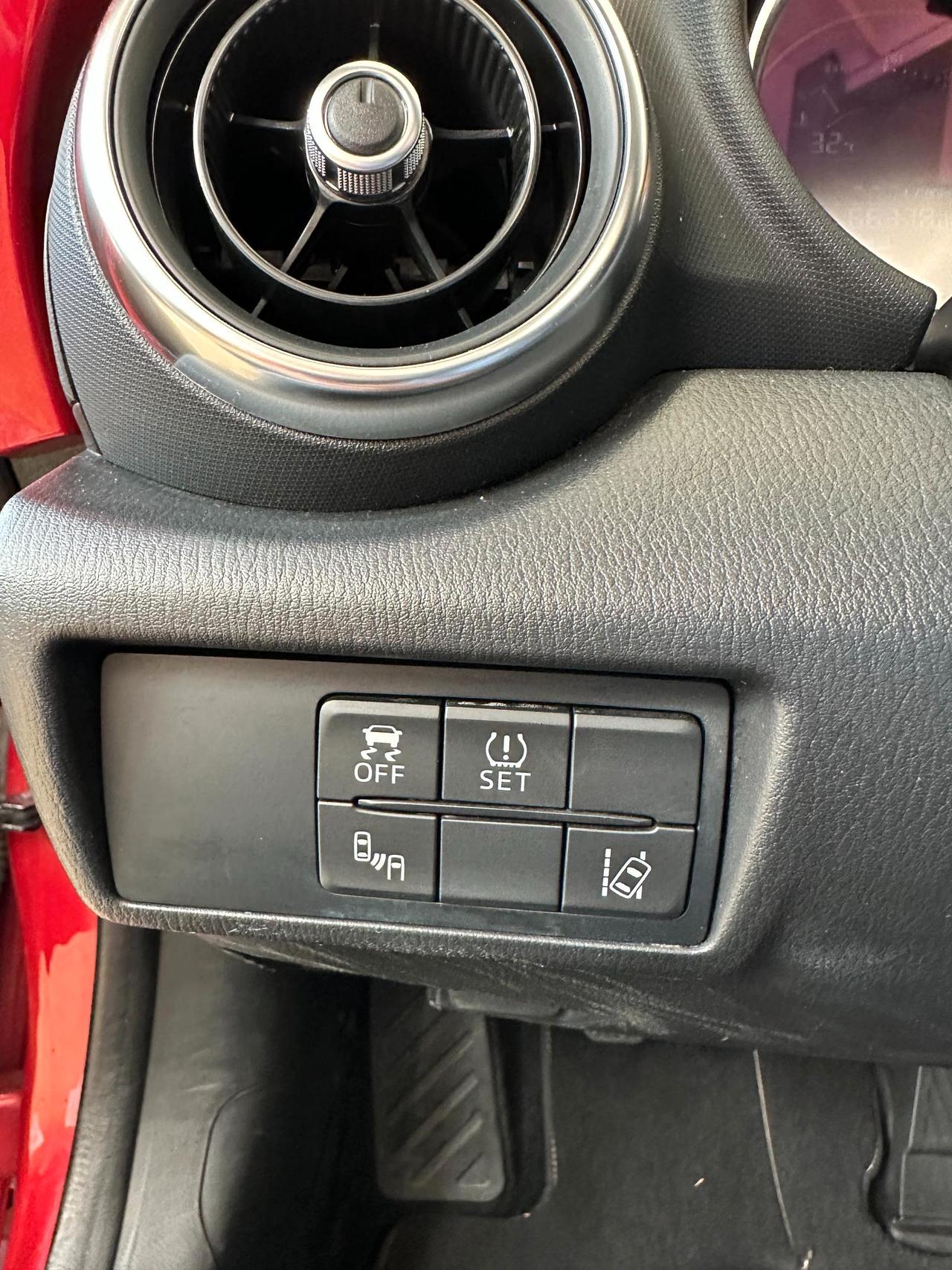 Mazda MX-5 Soft Top 1.5 Exceed-Keyless-Bose-Pelle