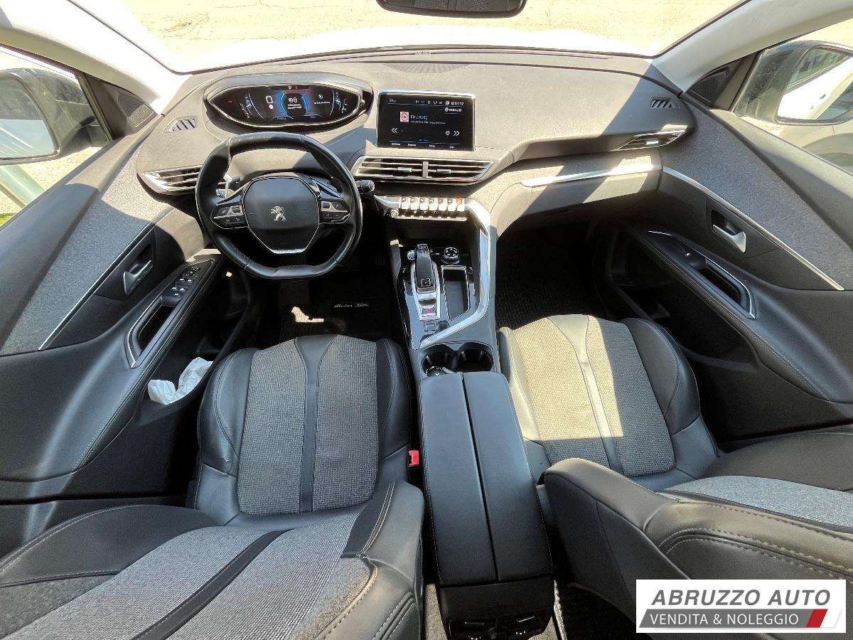PEUGEOT 5008 Turbo 130 S&S EAT8 Allure