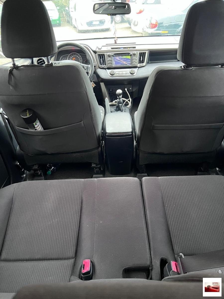 TOYOTA - RAV4 - 2.0 D-4D 2WD Active