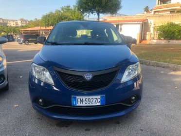 Lancia Ypsilon 1.2 69 CV 5 porte Unyca