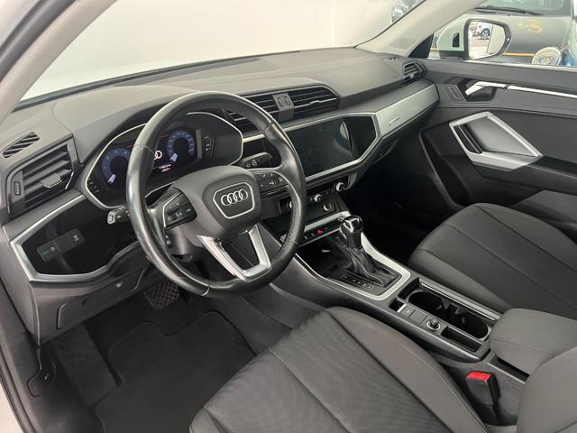 AUDI Q3 35 TDI S tronic Business Advanced Black Pack