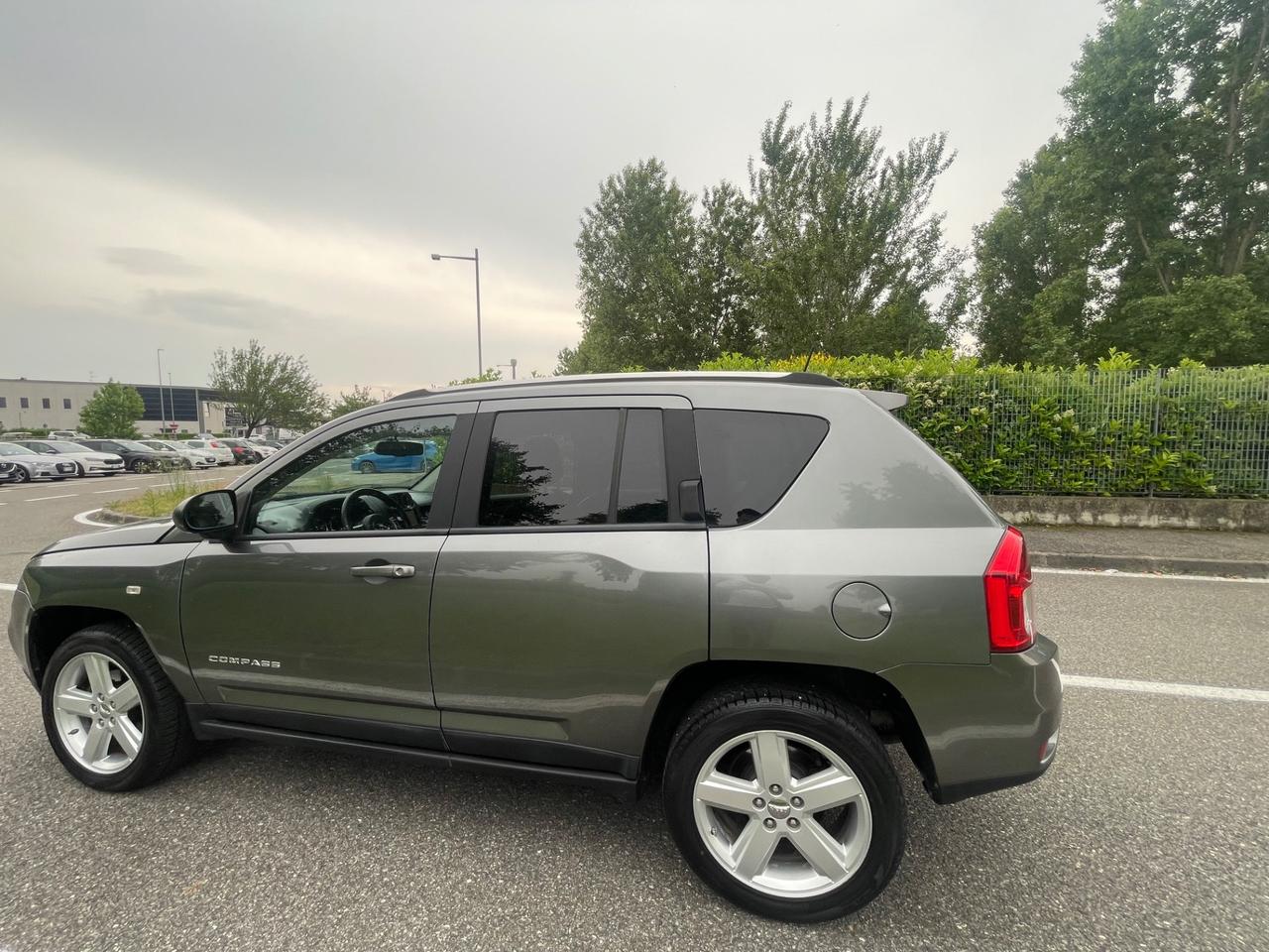 Jeep Compass 2.2 diesel, 4x4, anno 2011,con 180.000 km!
