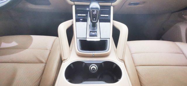 PORSCHE Cayenne 3.0 V6