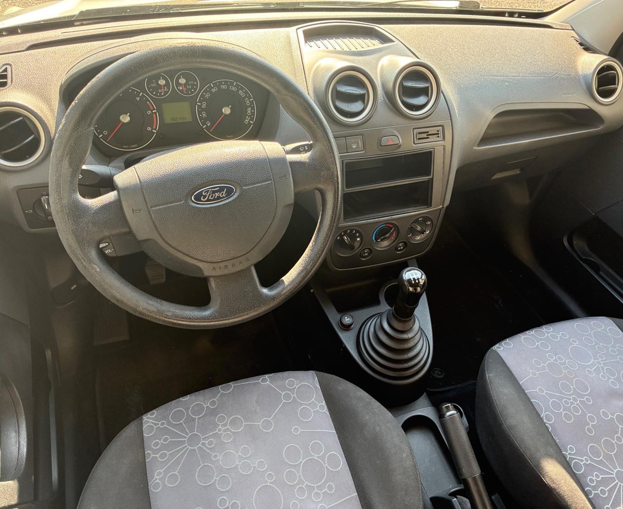 Ford Fiesta 1.4 TDCi Ghia - 5 porte