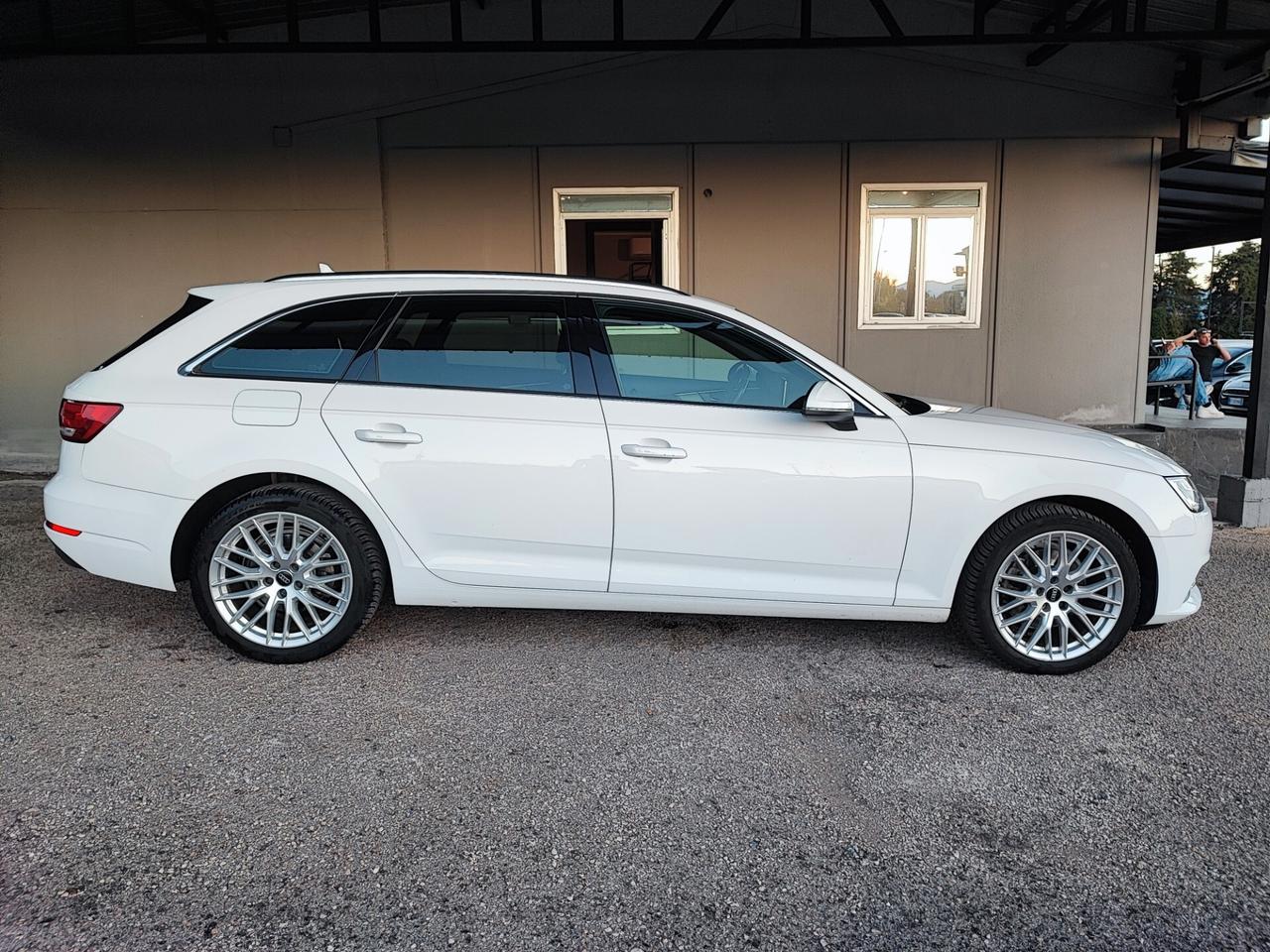 Audi A4 Avant 2.0 TDI 150 CV Business Sport