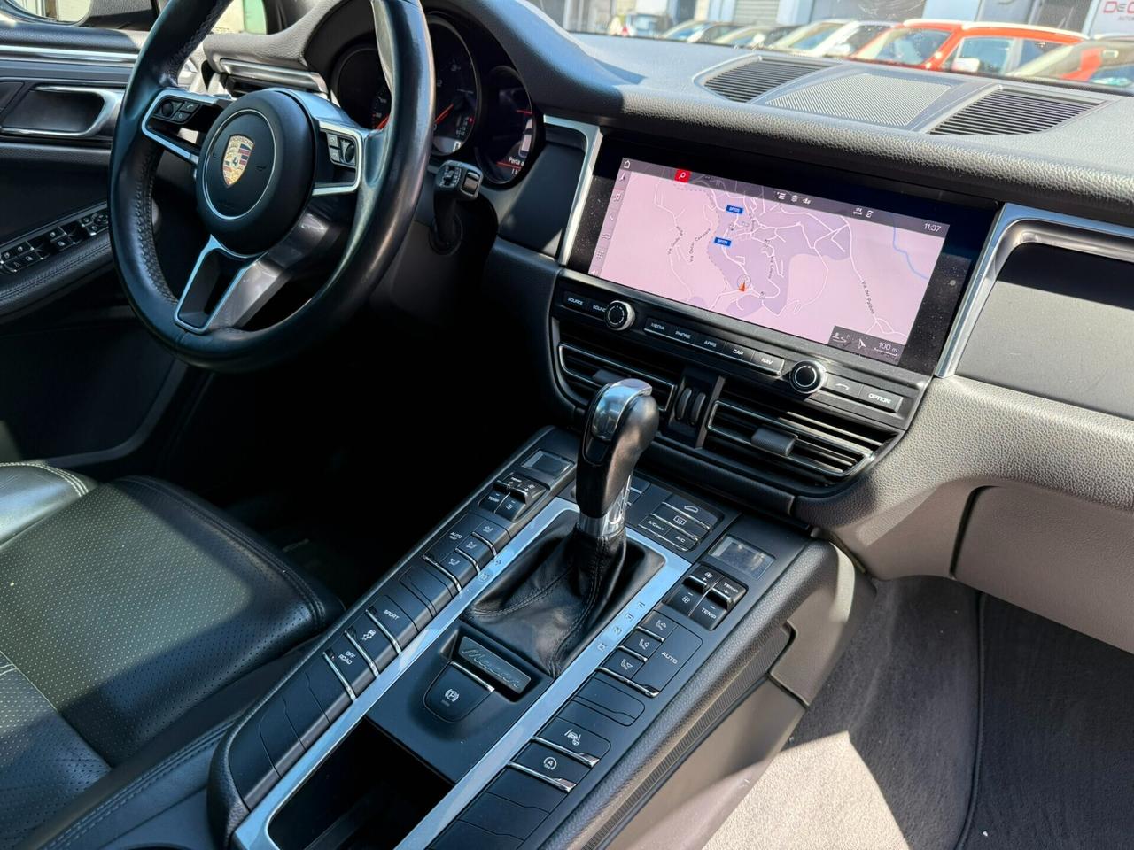 Porsche Macan 2.0 Benzina 245 cv Tetto