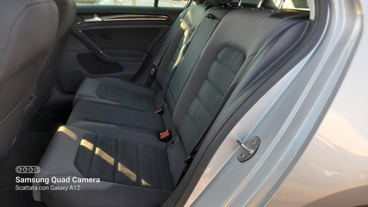 Volkswagen Golf7.5 1.6 tdi R-line Technology