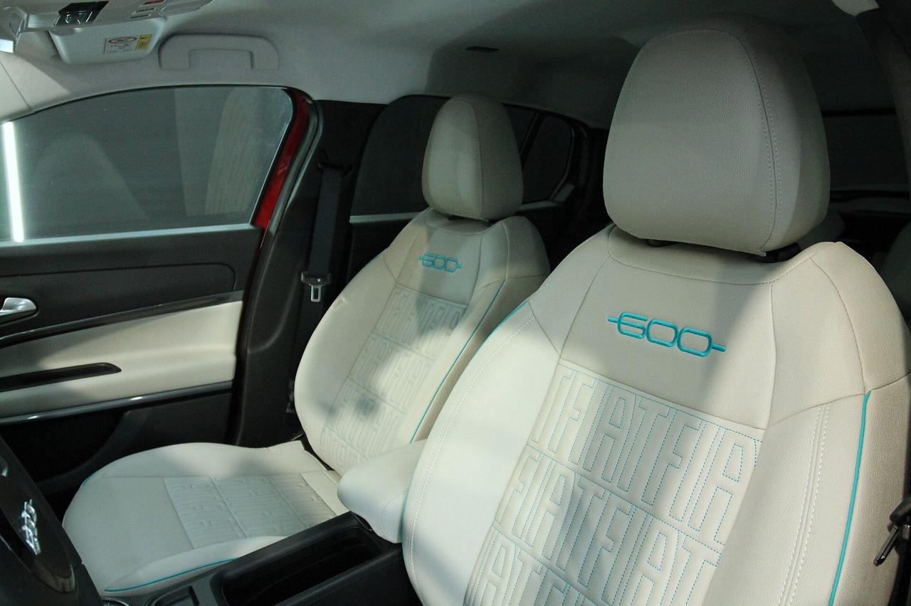FIAT 600 1.2 HYBRID LA PRIMA 110 CV