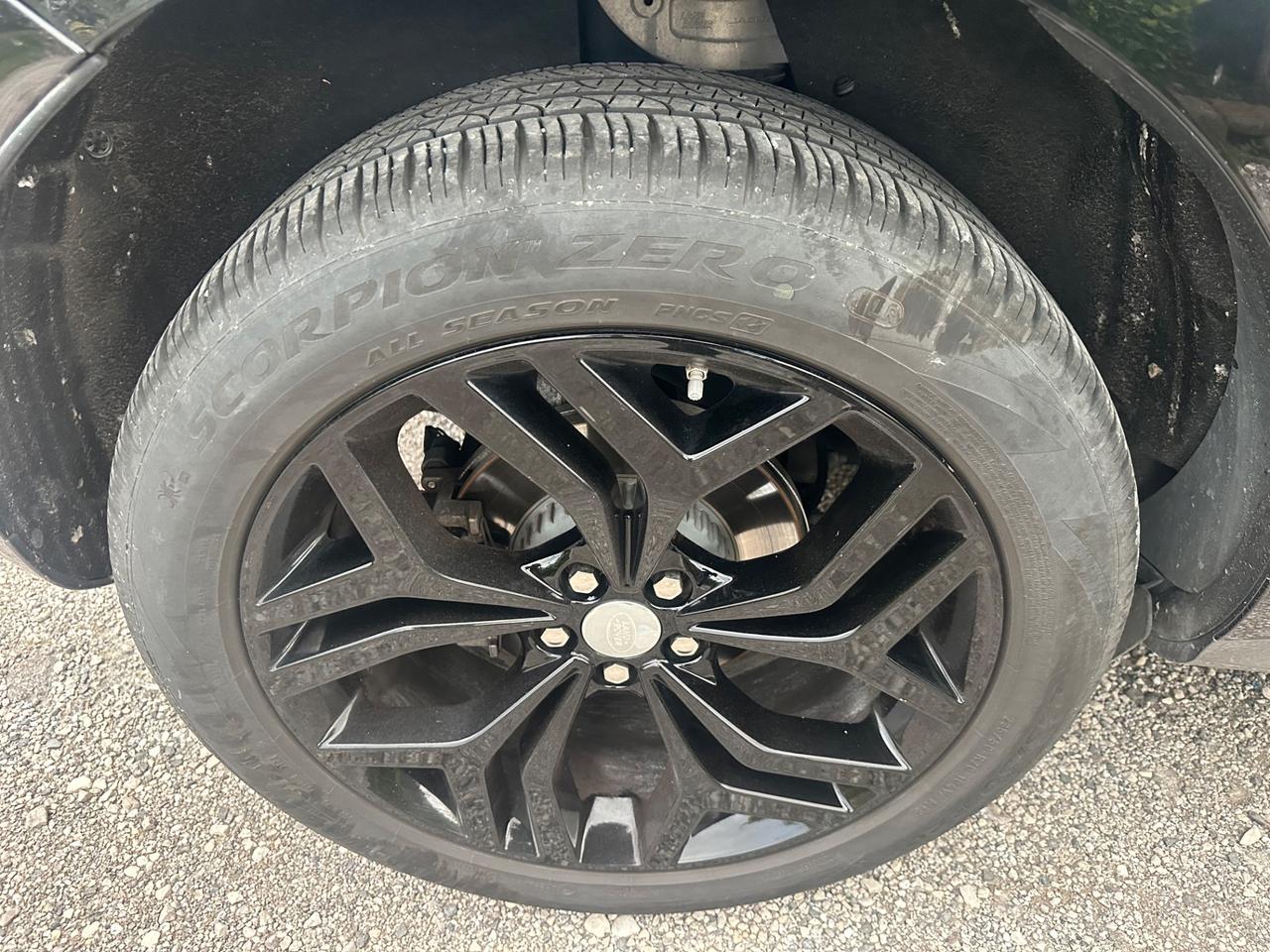 RANGE EVOQUE R-DYNAMIC AUT+F1+LED+NAVI