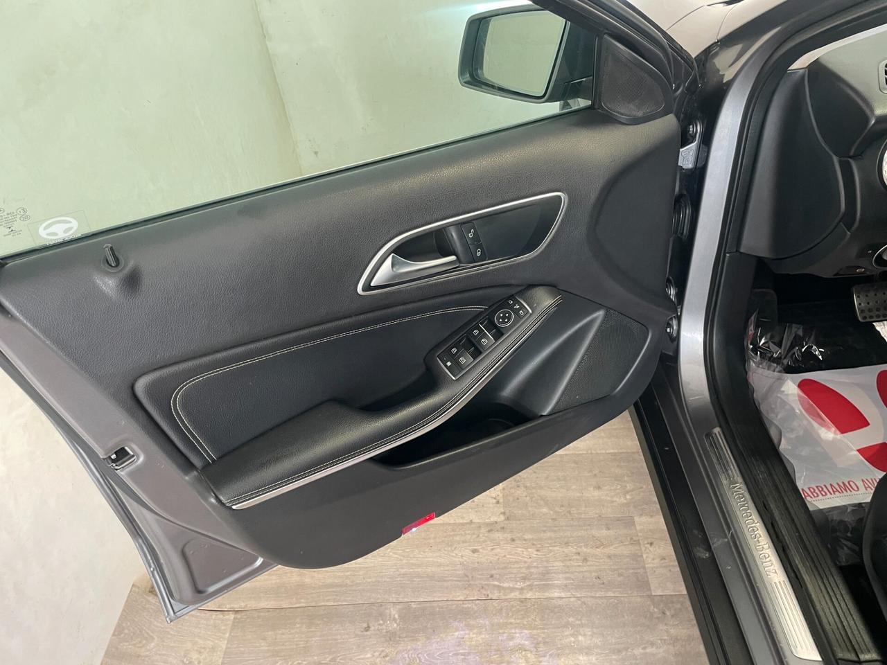 Mercedes-benz GLA 200 136 CV Automatica Premium FULL OPTIONAL NEOPATENTATI