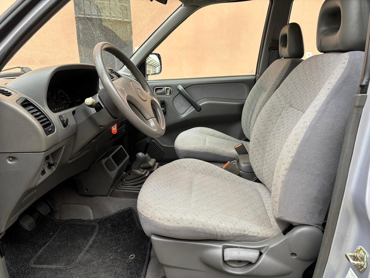 Ford Maverick 2.4 i alias Nissan Terrano