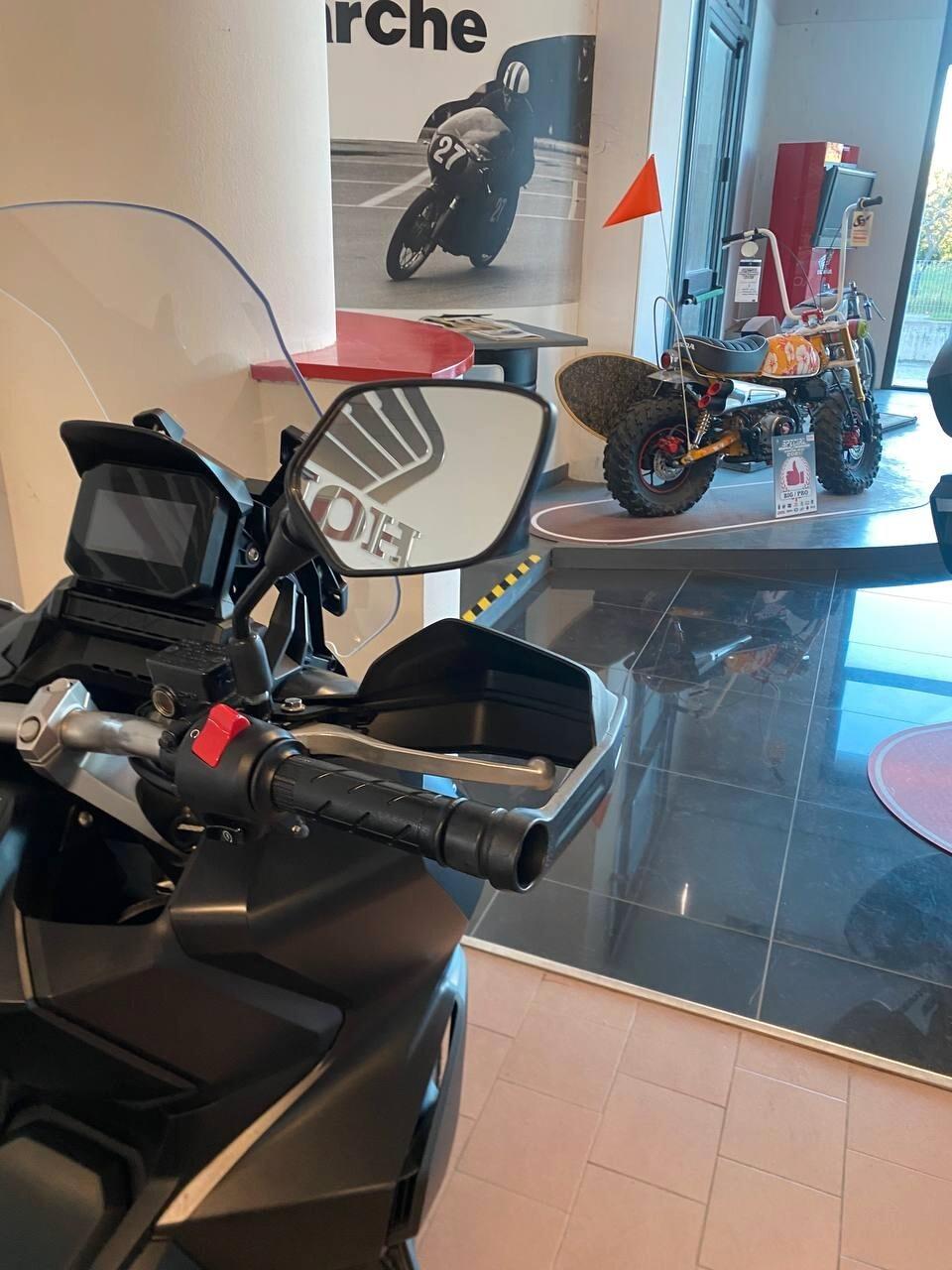 Honda ADV 350