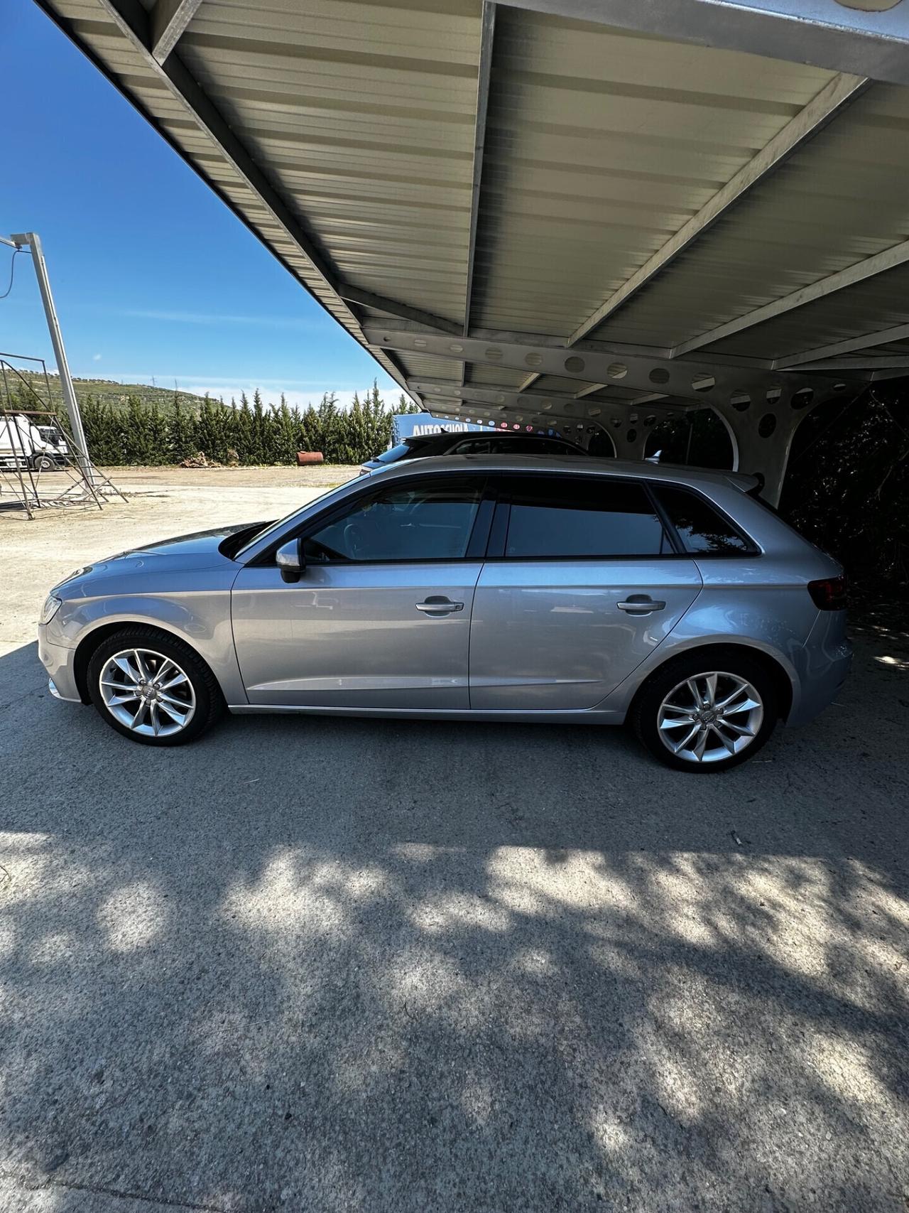 Audi A3 SPB 2.0 TDI S tronic Business