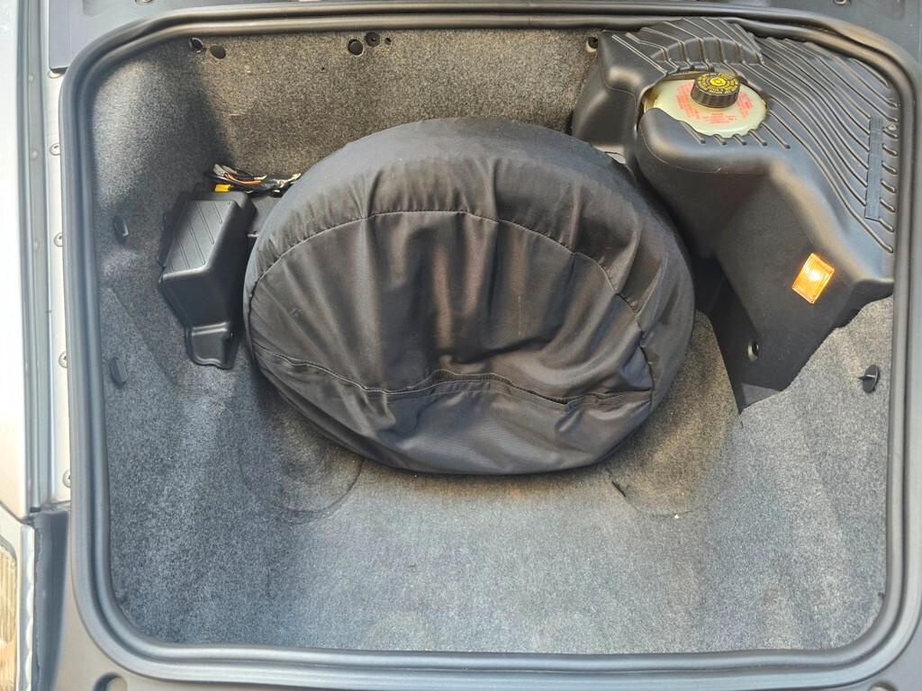 Porsche 911 Carrera cat Coupé