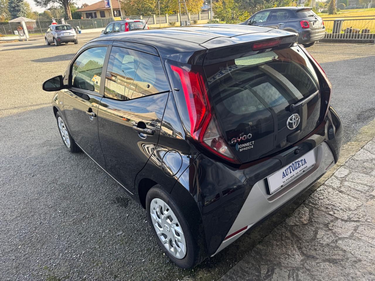 Toyota Aygo Connect 1.0 VVT-i 72 CV 5 porte x-wave