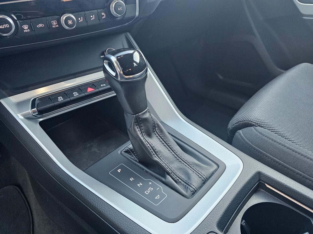 Audi Q3 35 TDI S tronic Business