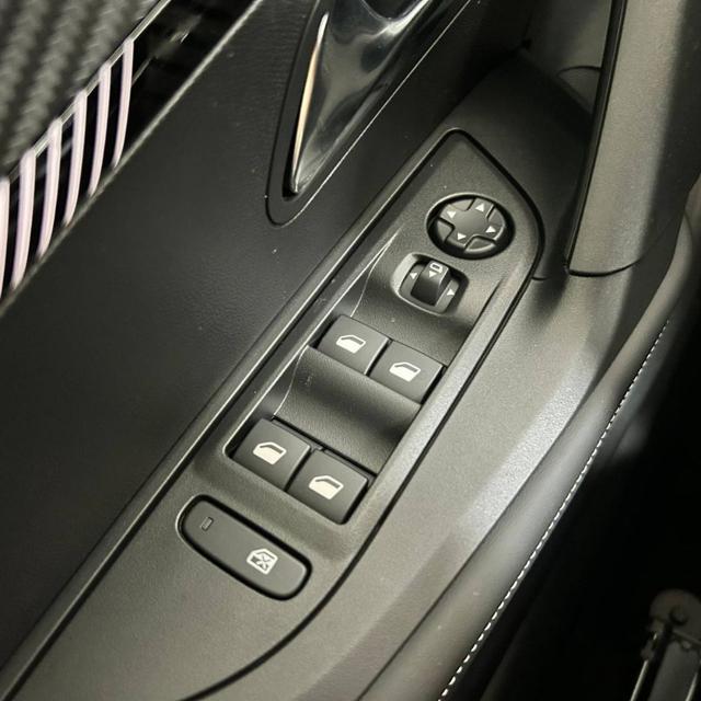 PEUGEOT 2008 PureTech 100 S&S Allure VISION PACK & DRIVE ASSIST