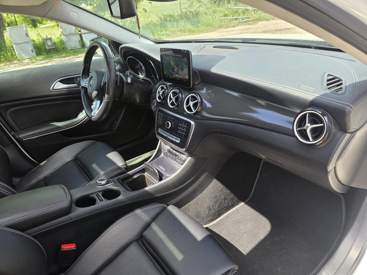 Mercedes-benz GLA 200 d Automatic Premium