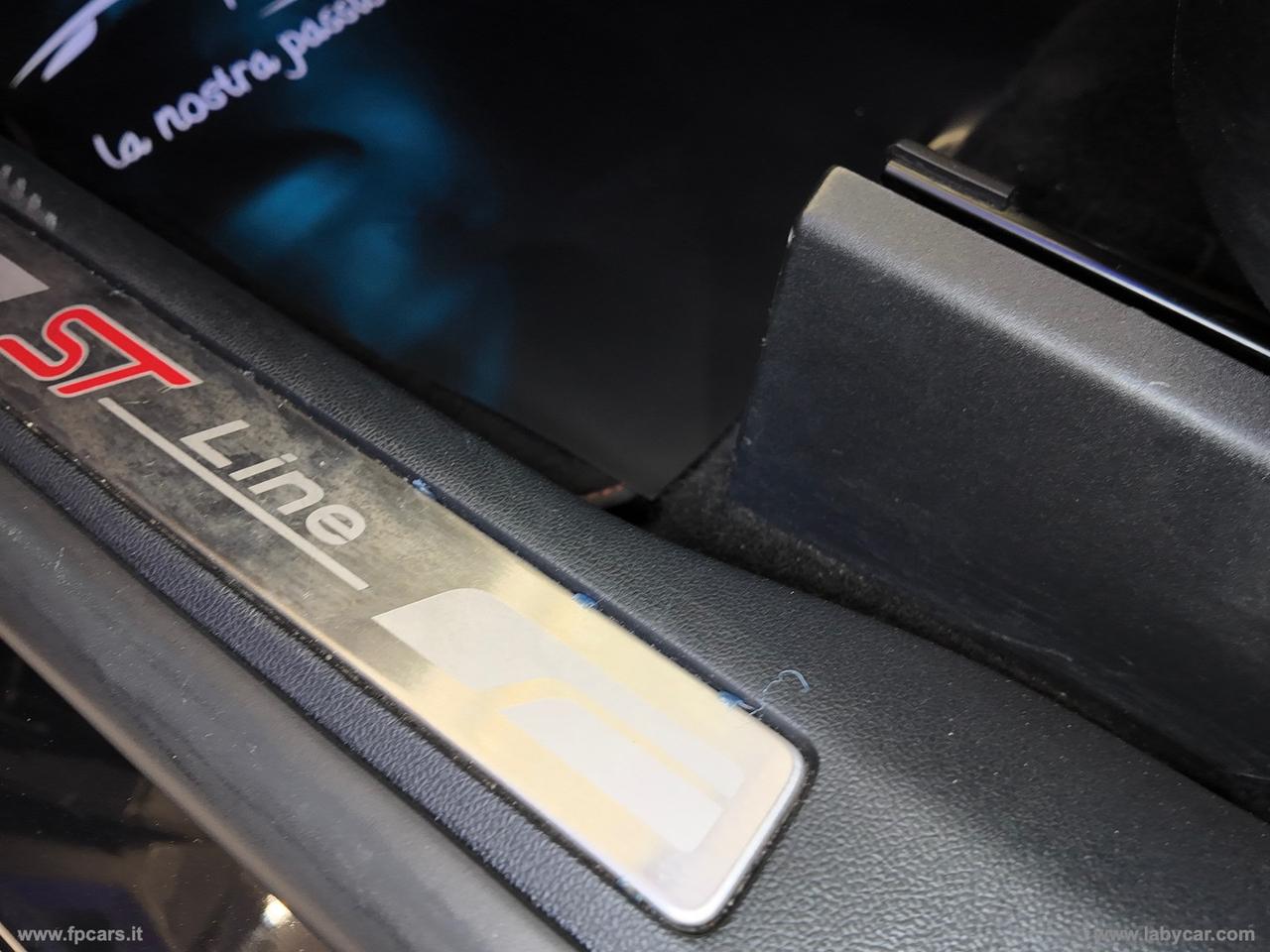 FORD Kuga 1.5 EcoBl. 120CV aut. 2WD ST-Line