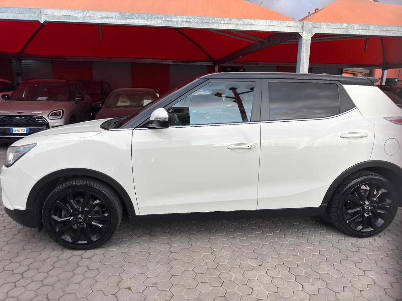 Ssangyong Tivoli 1.6 2WD ADATTA A NEOPATENTATI