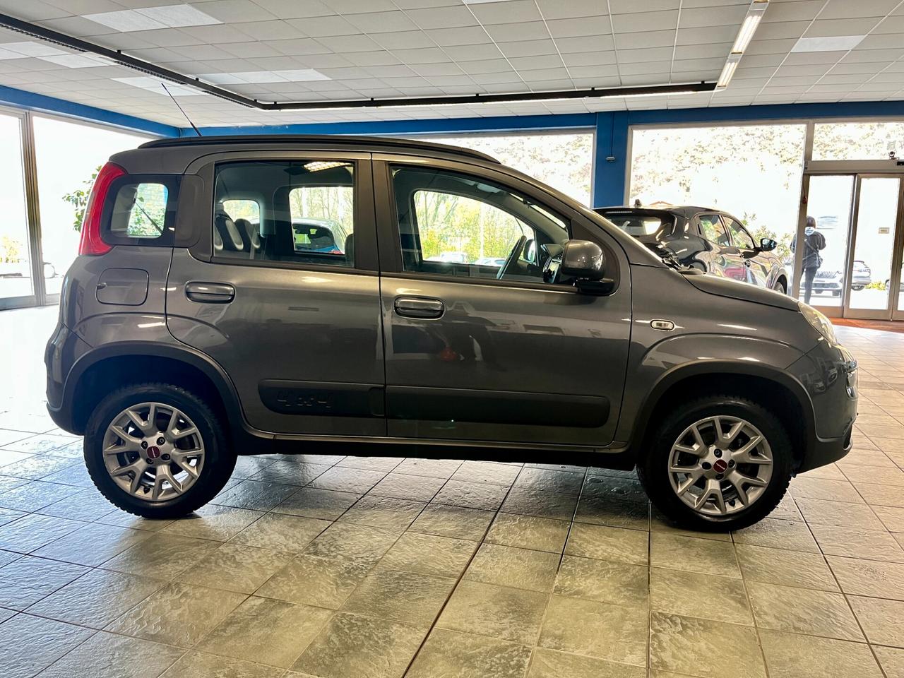 Fiat Panda 1.3 MJT 95 CV 4x4-EURO 6-NEOPATENTATI-