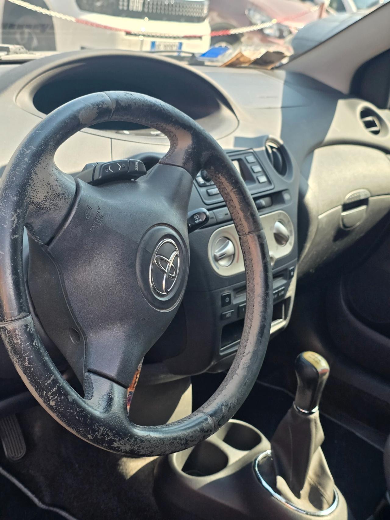 Toyota Yaris 1.3 16V cat 3 porte Sol