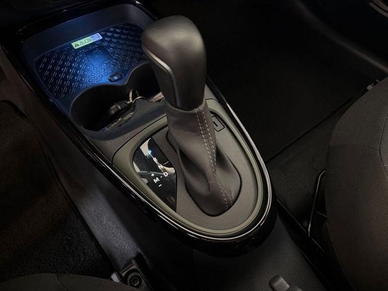 Toyota Aygo X 1.0B (72 CV) Lounge S-CVT