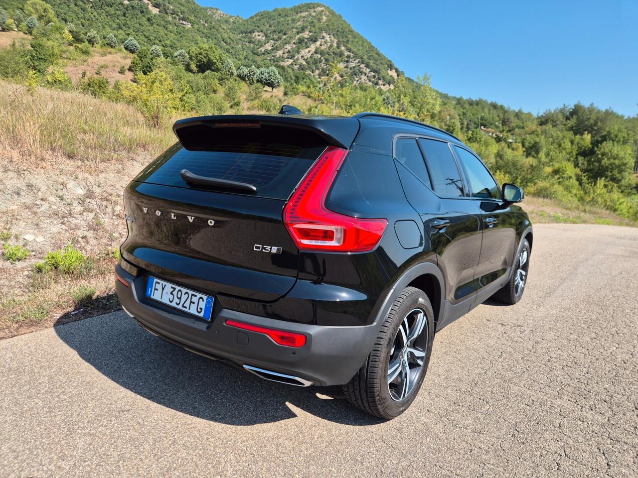 Volvo XC40 D3 AWD R-design