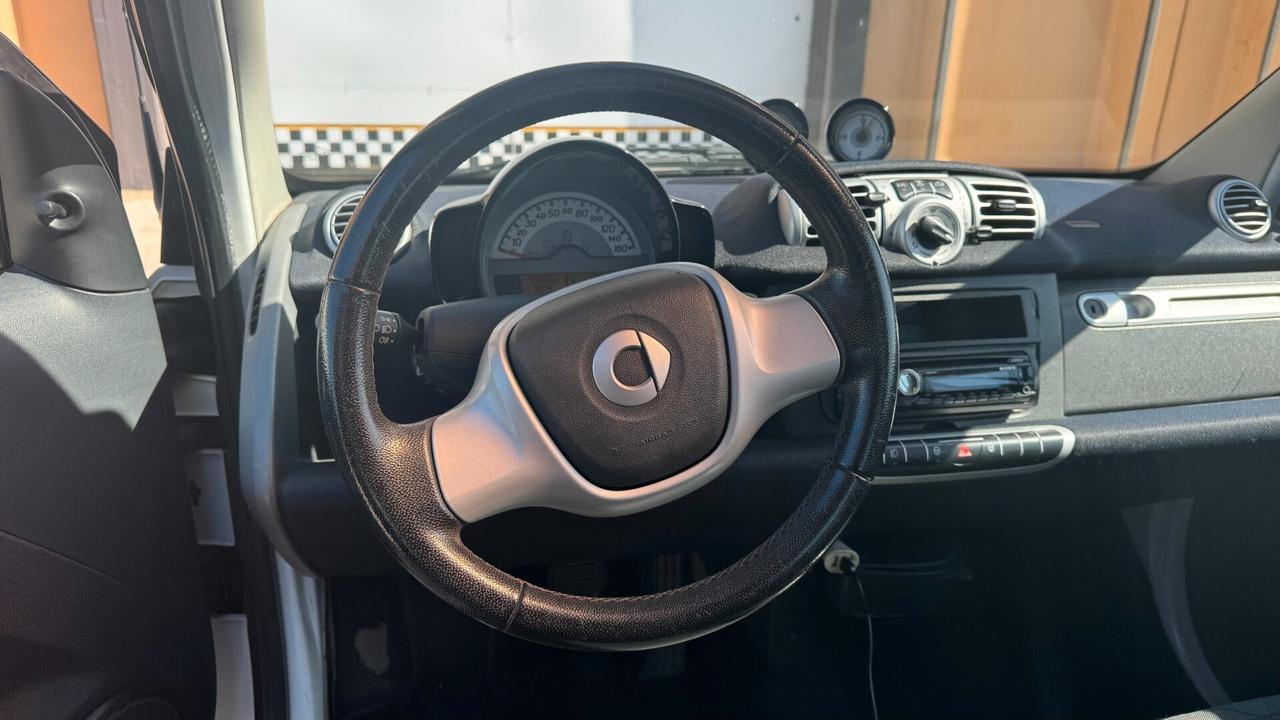 SMART FORTWO 1.0 BENZ - 2011