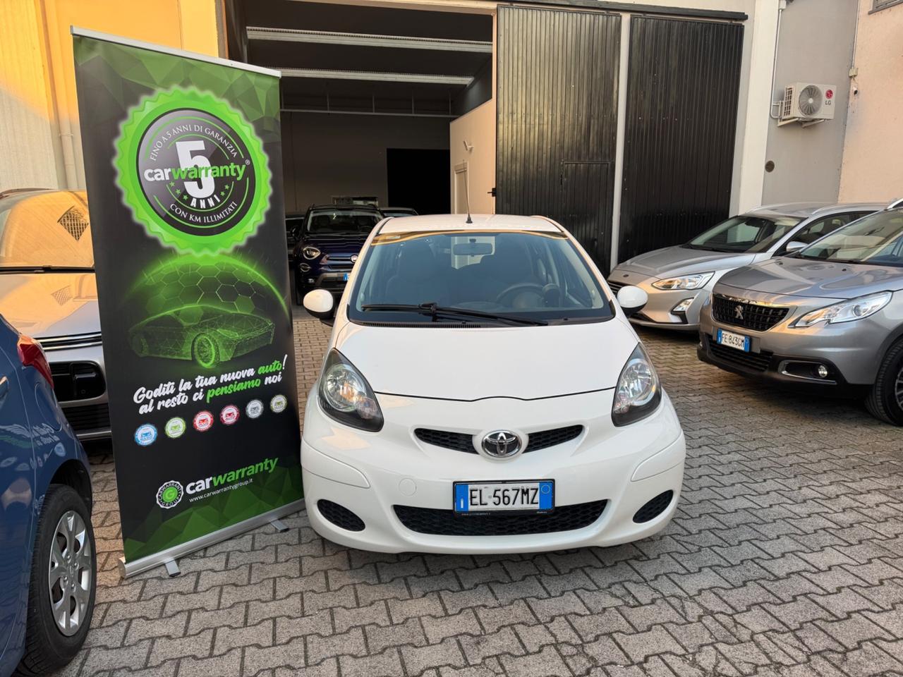 Toyota Aygo 1.0 12V VVT-i 5 porte Sol Connect MMT