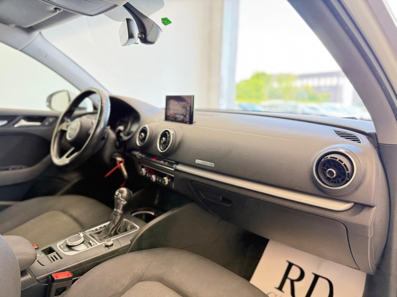 Audi A3 SPB 30 1.6 TDI S tronic Sport 116CV