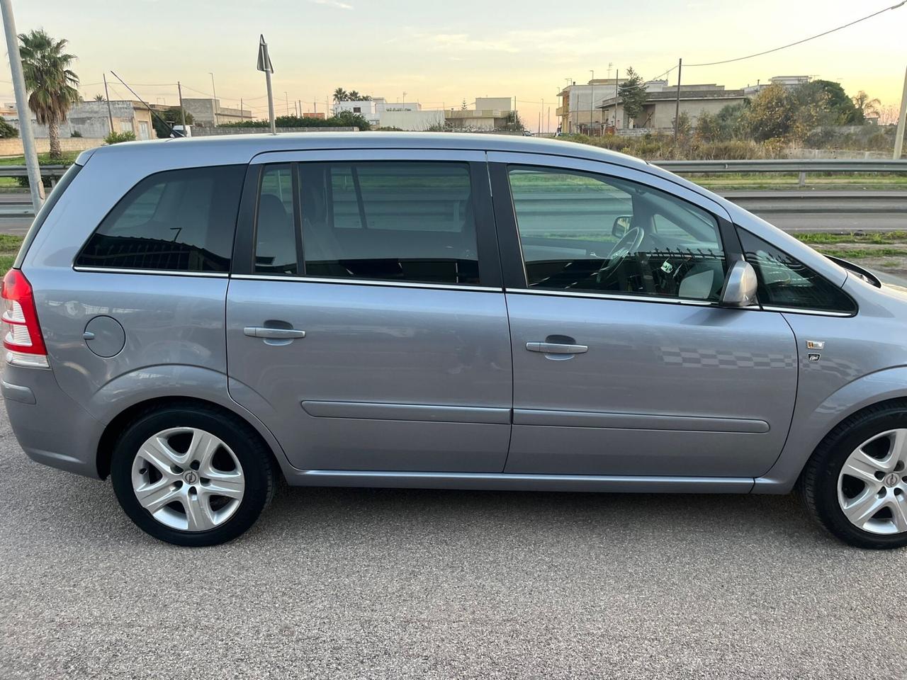 Opel Zafira 1.8 GPL-TECH Cosmo Unipro 2010