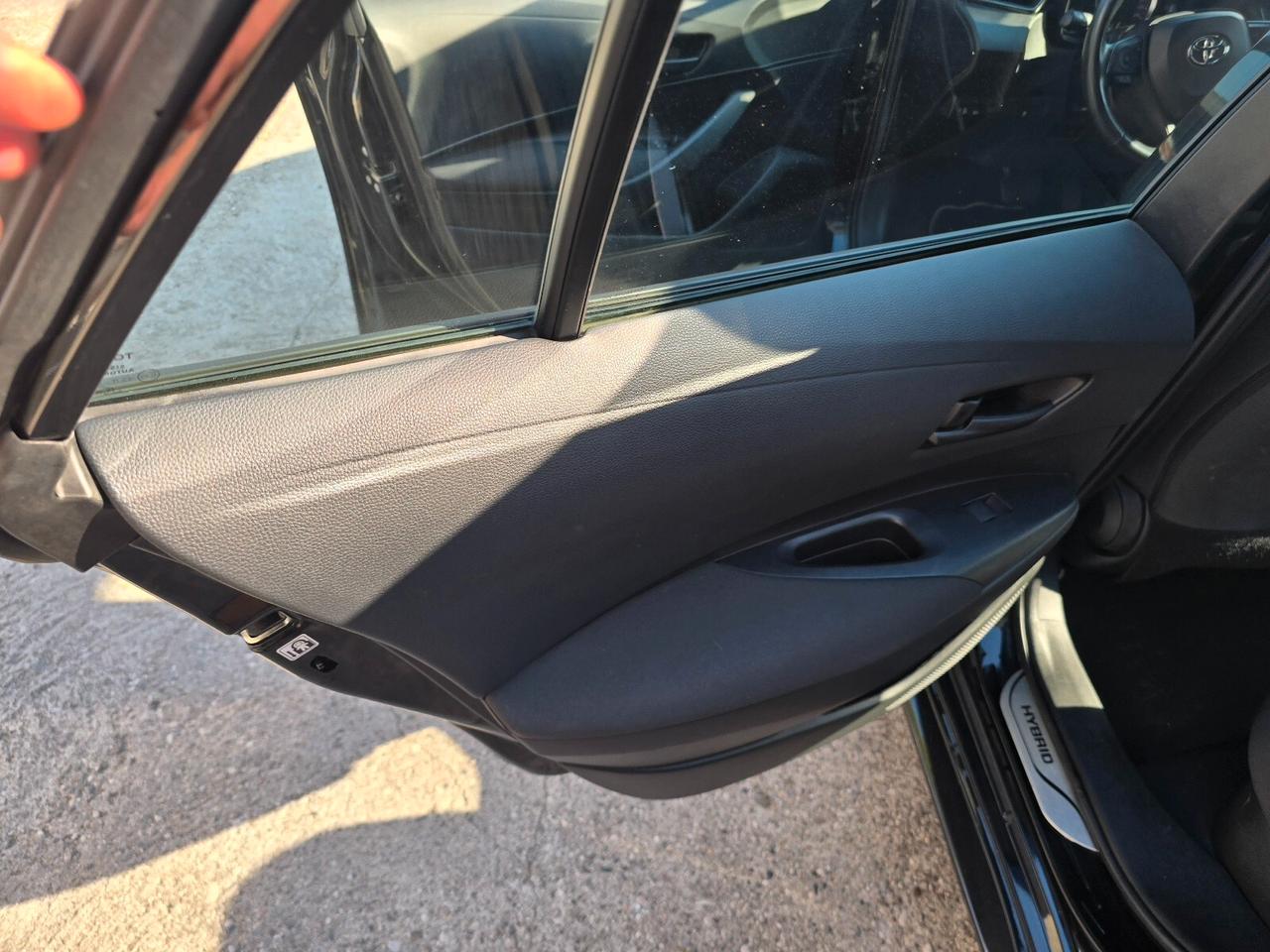 Toyota Corolla Touring Sports 1.8 Hybrid Business