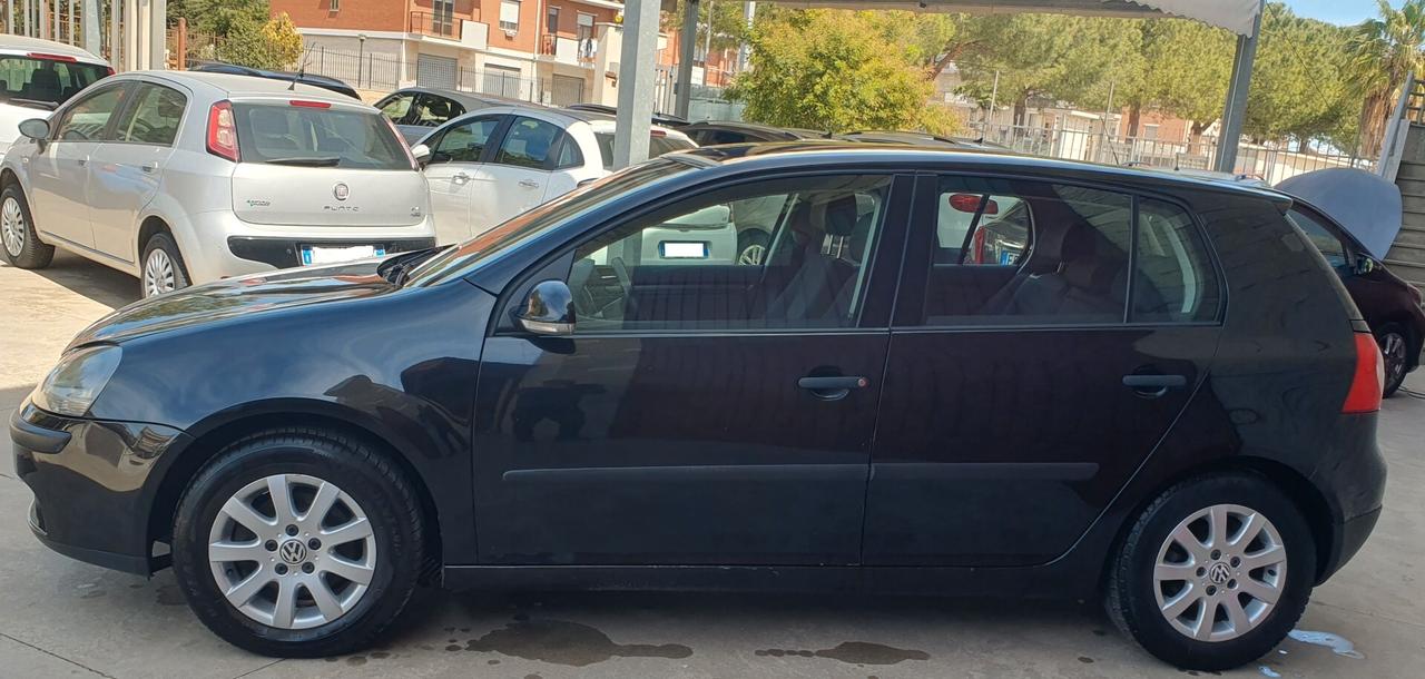 Volkswagen Golf 1.9 TDI 5p. Sportline