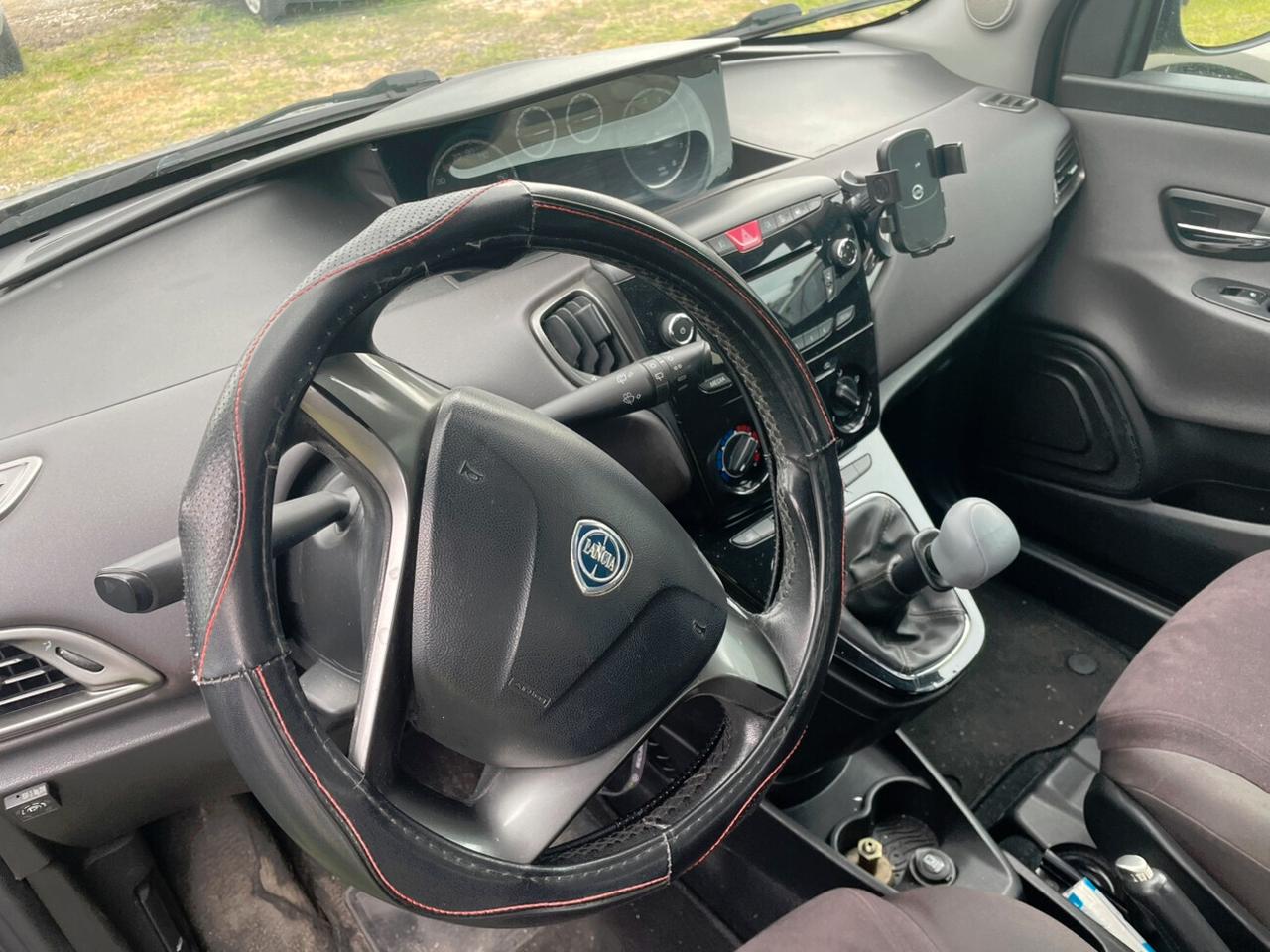 Lancia Ypsilon 1.2 Gold 69cv COMMERCIANTI