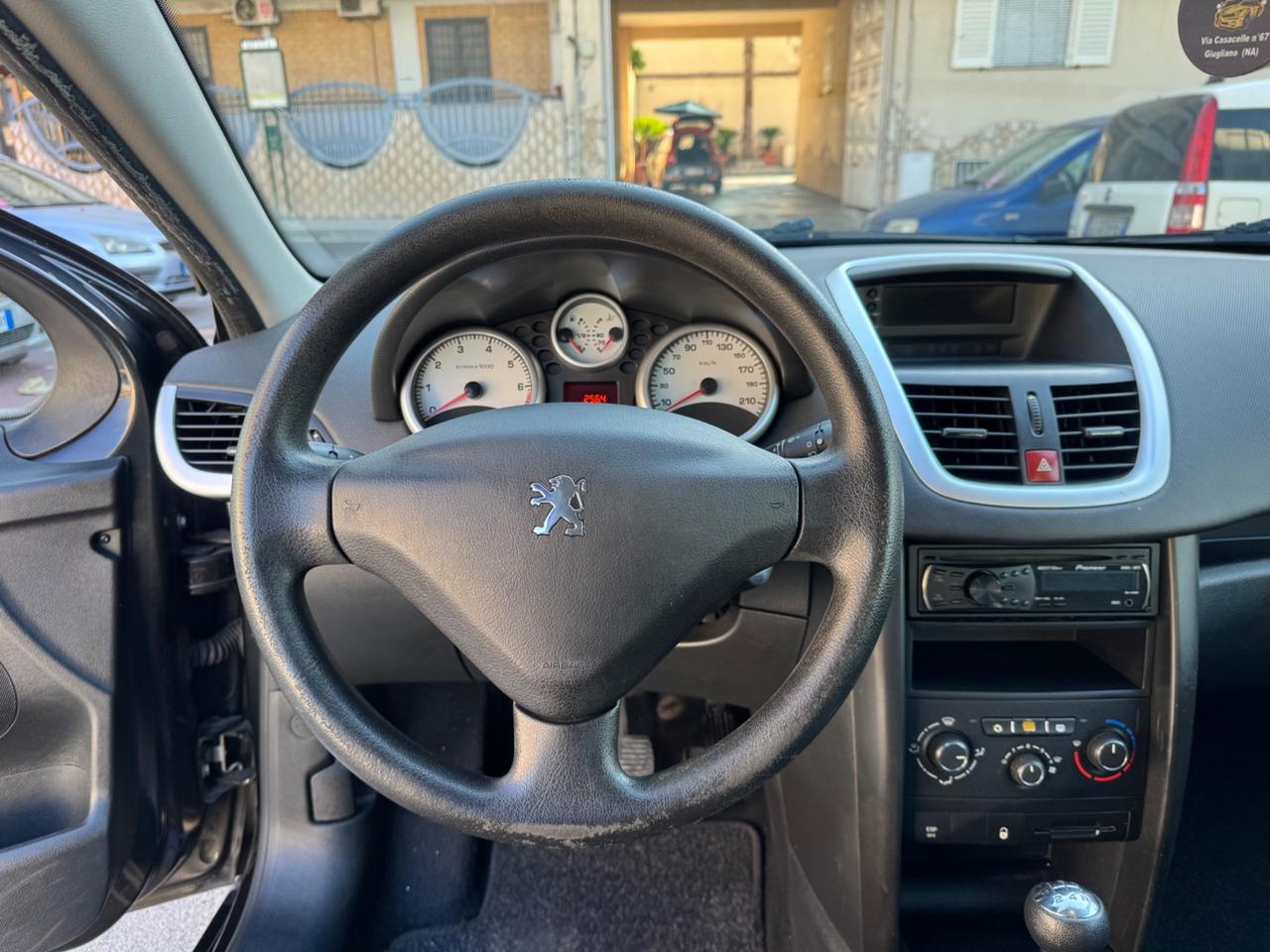 Peugeot 207 1.4 GPL 75CV 2010