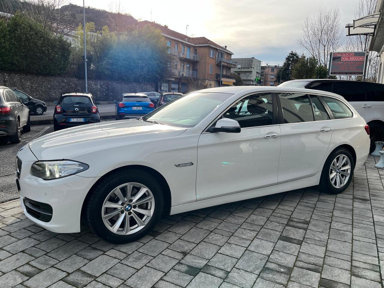 Bmw 520 520d xDrive Touring Luxury