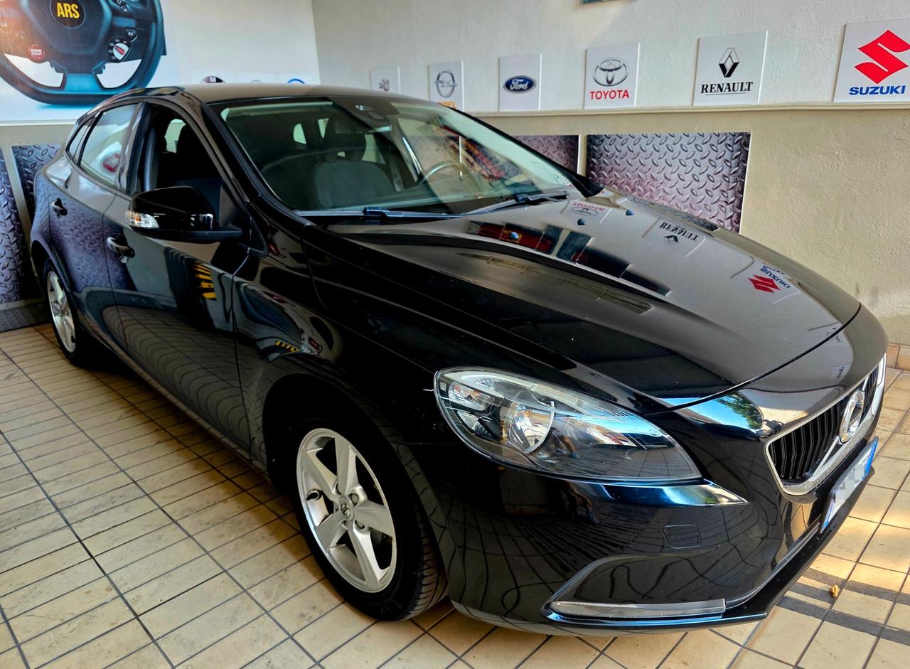 Volvo V40 D2 Momentum