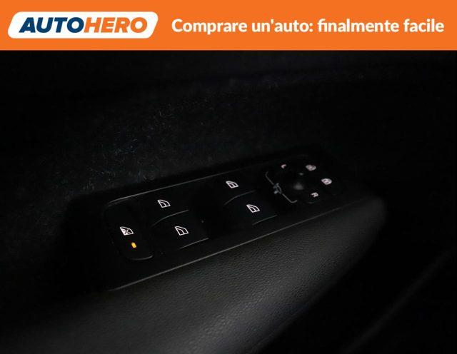 VOLVO XC40 T2 Momentum Core