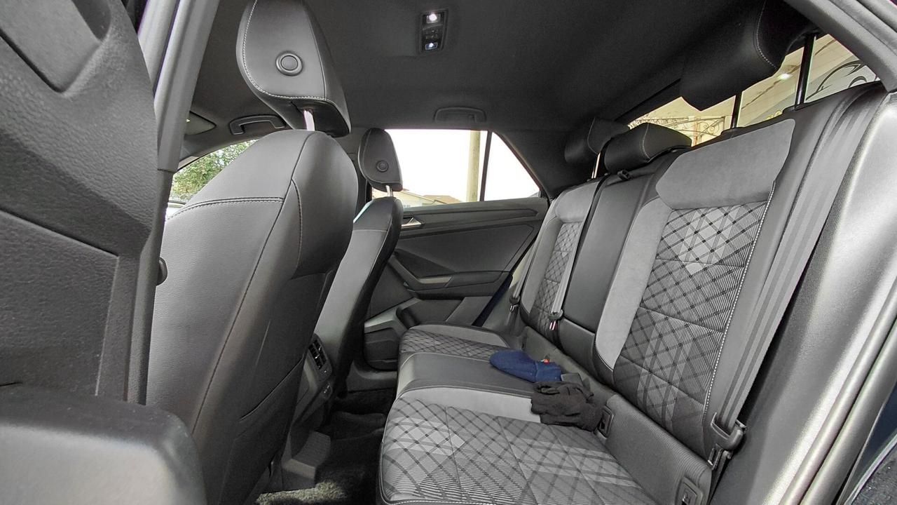 Promo Volkswagen T-Roc TSI R-Line Unicopr