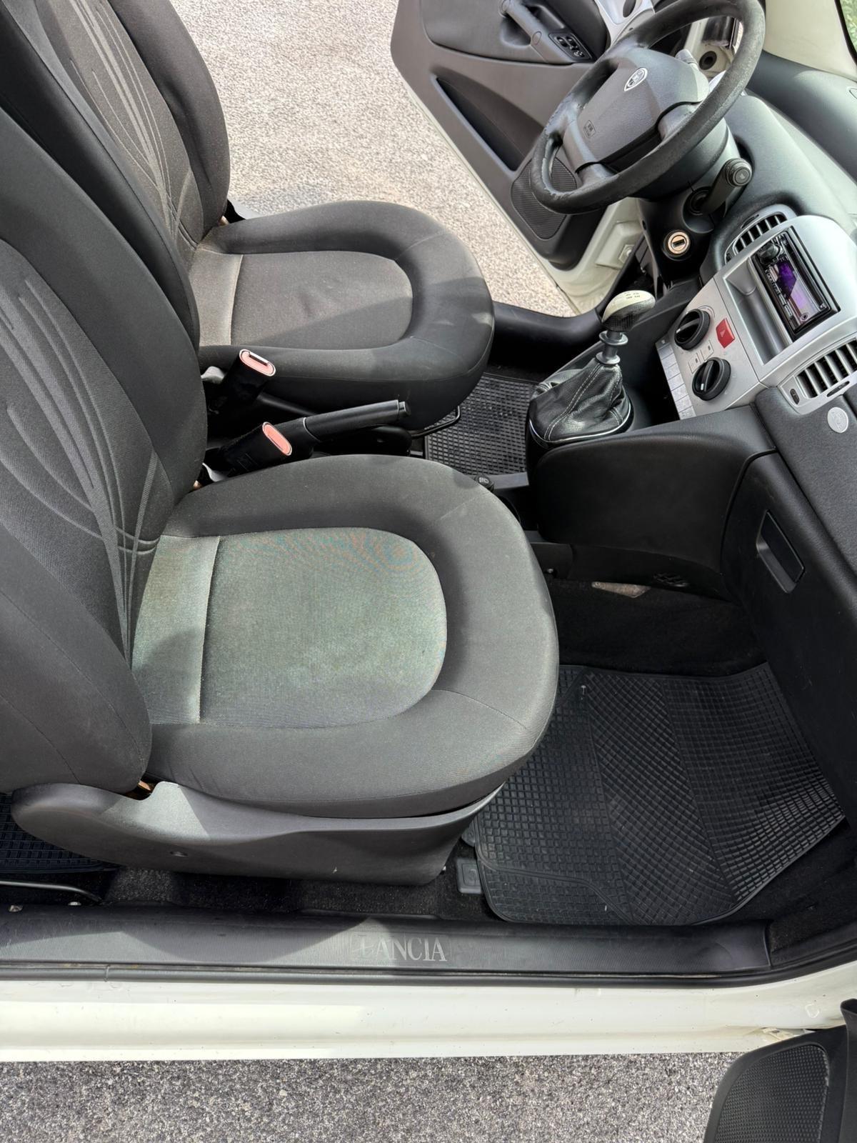 Lancia Ypsilon 1.4 Unyca Ecochic GPL