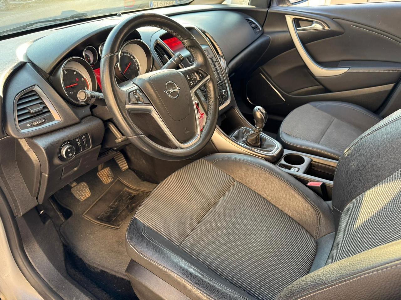 Opel Astra 1.7 CDTI 110CV Sports Tourer Cosmo