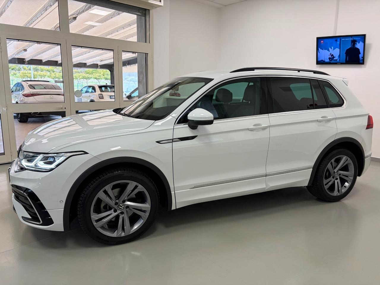 Volkswagen Tiguan 2.0 TDI 150 CV SCR DSG R-Line