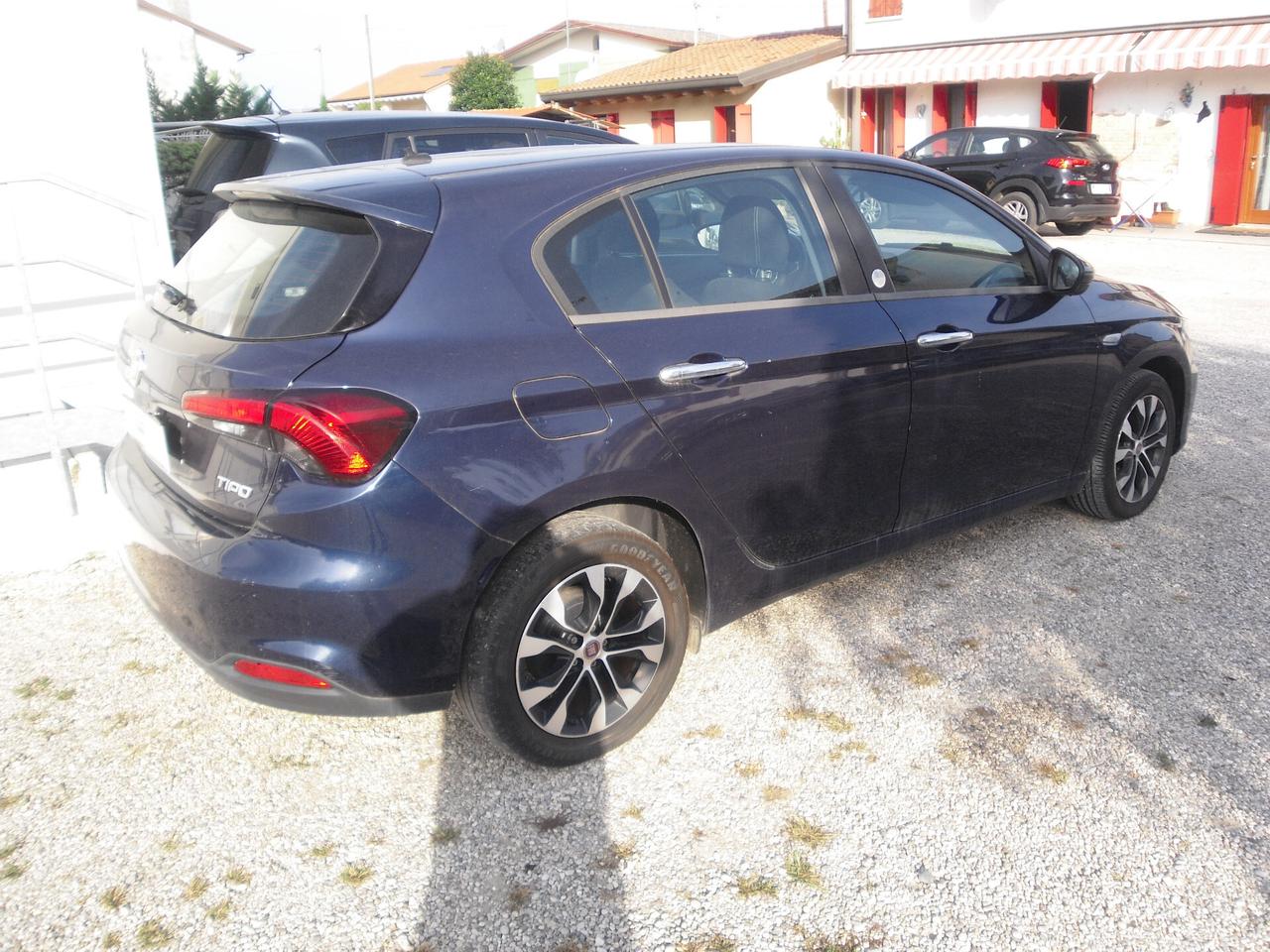 Fiat Tipo 1.3 Mjt 5P MIRROR S&S 95CV NEOPATENTATI