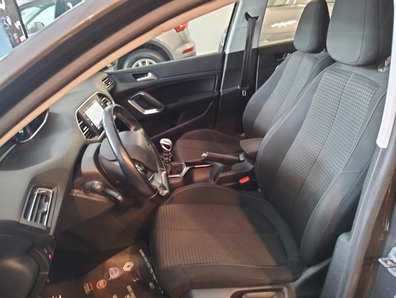 Peugeot 308 BlueHDi 130 S&S Business