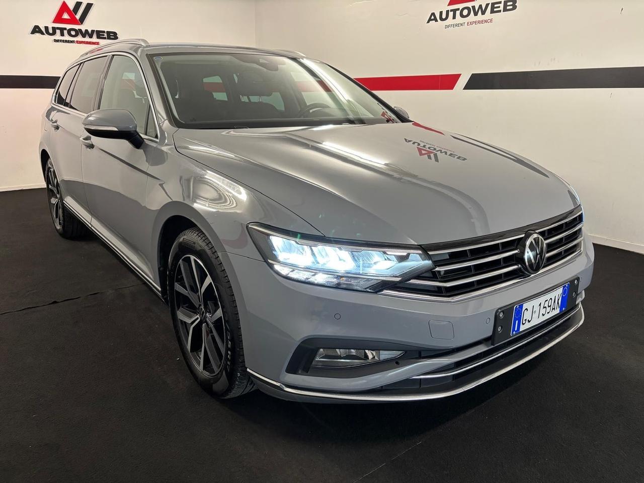 Volkswagen Passat Variant 2.0 TDI SCR EVO DSG Executive FULL OPTIONAL * REGALO SPECIALE DA AUTOWEB *